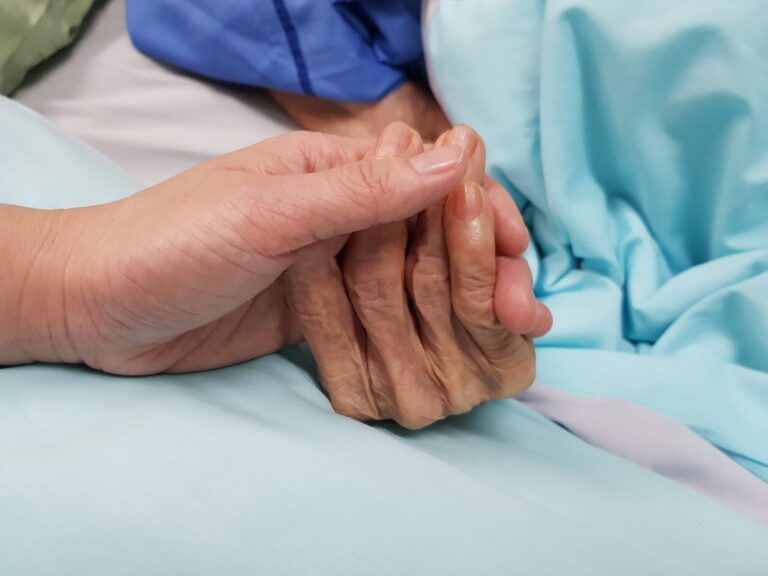 End-of-life care: respect and dignity