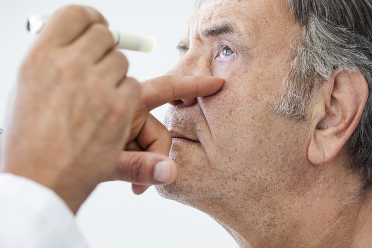 How to control glaucoma in older people?