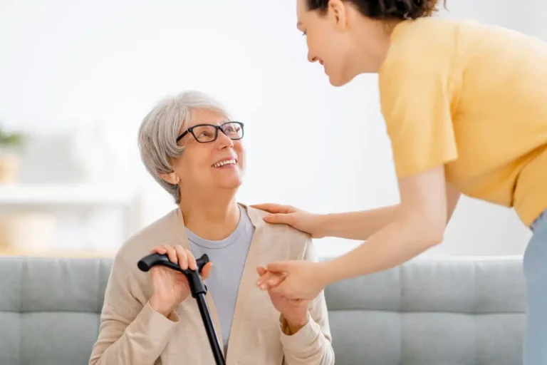 What is an Informal Caregiver? Types, challenges and strategies